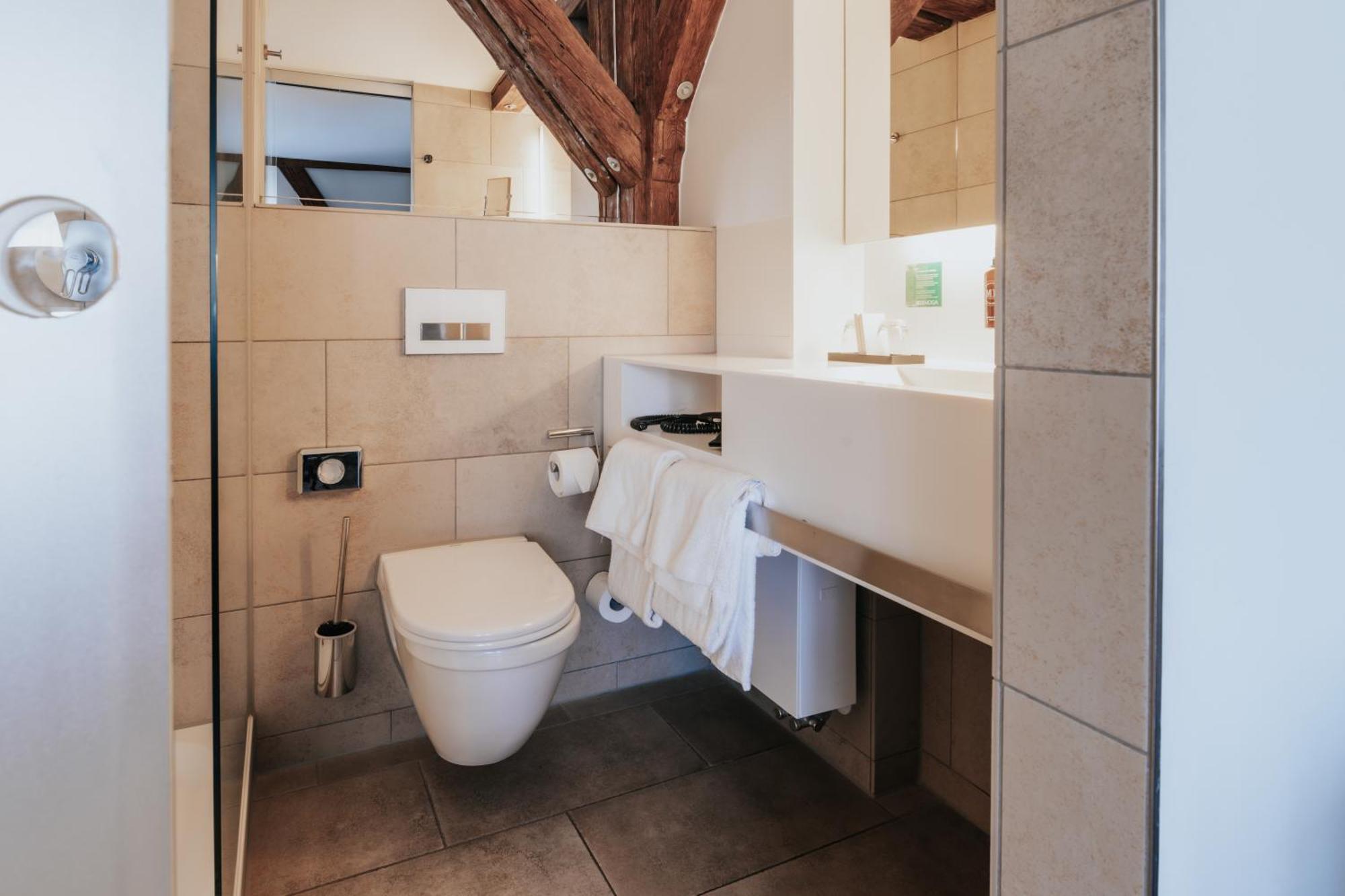 Design Hotel & Restaurant Loewen Улм Екстериор снимка