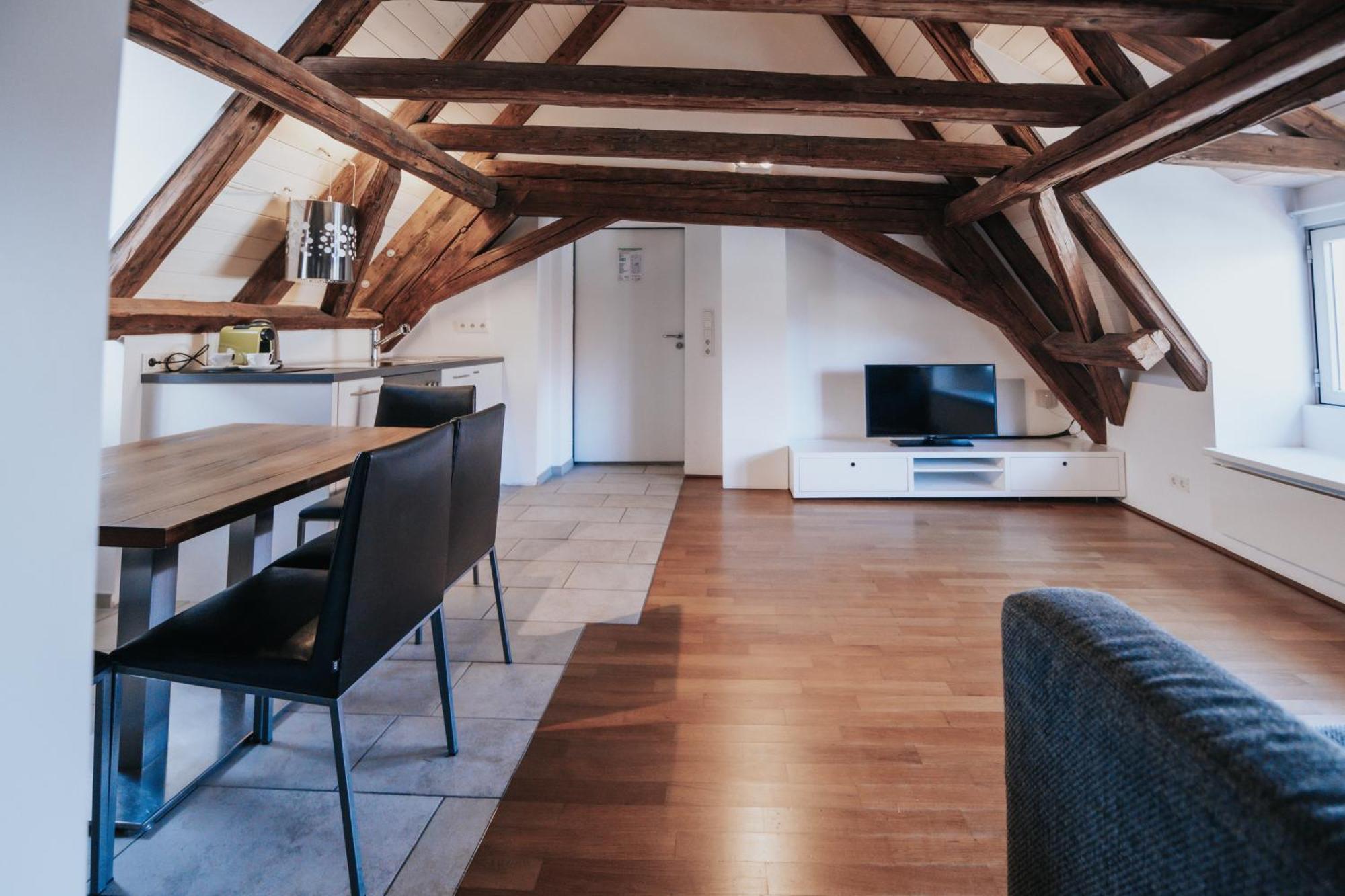 Design Hotel & Restaurant Loewen Улм Екстериор снимка
