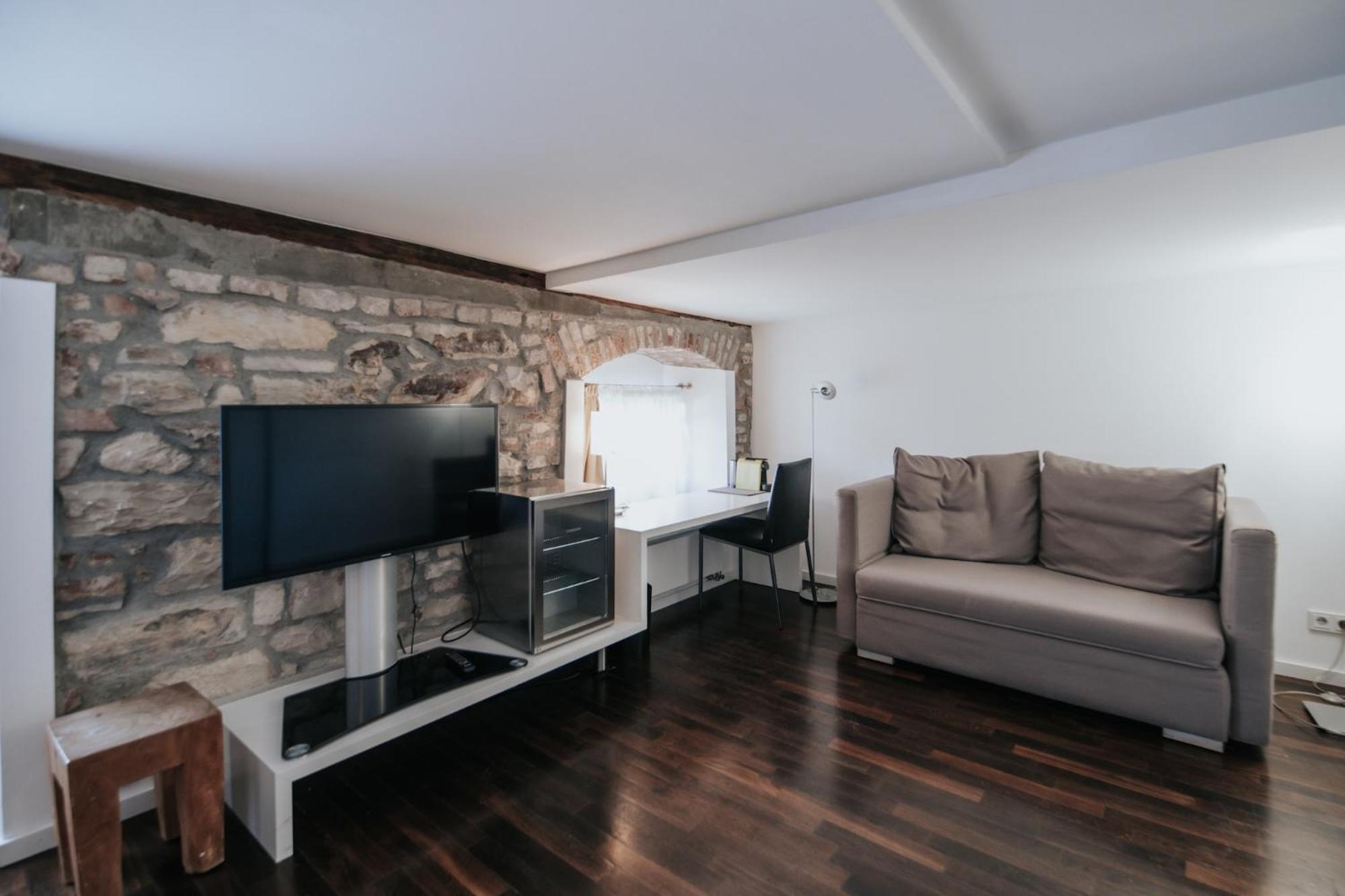 Design Hotel & Restaurant Loewen Улм Екстериор снимка