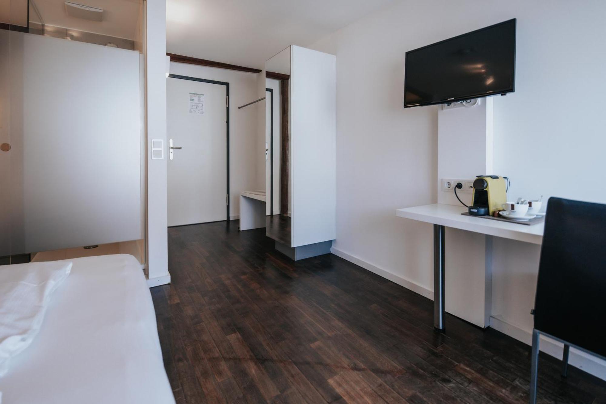 Design Hotel & Restaurant Loewen Улм Екстериор снимка