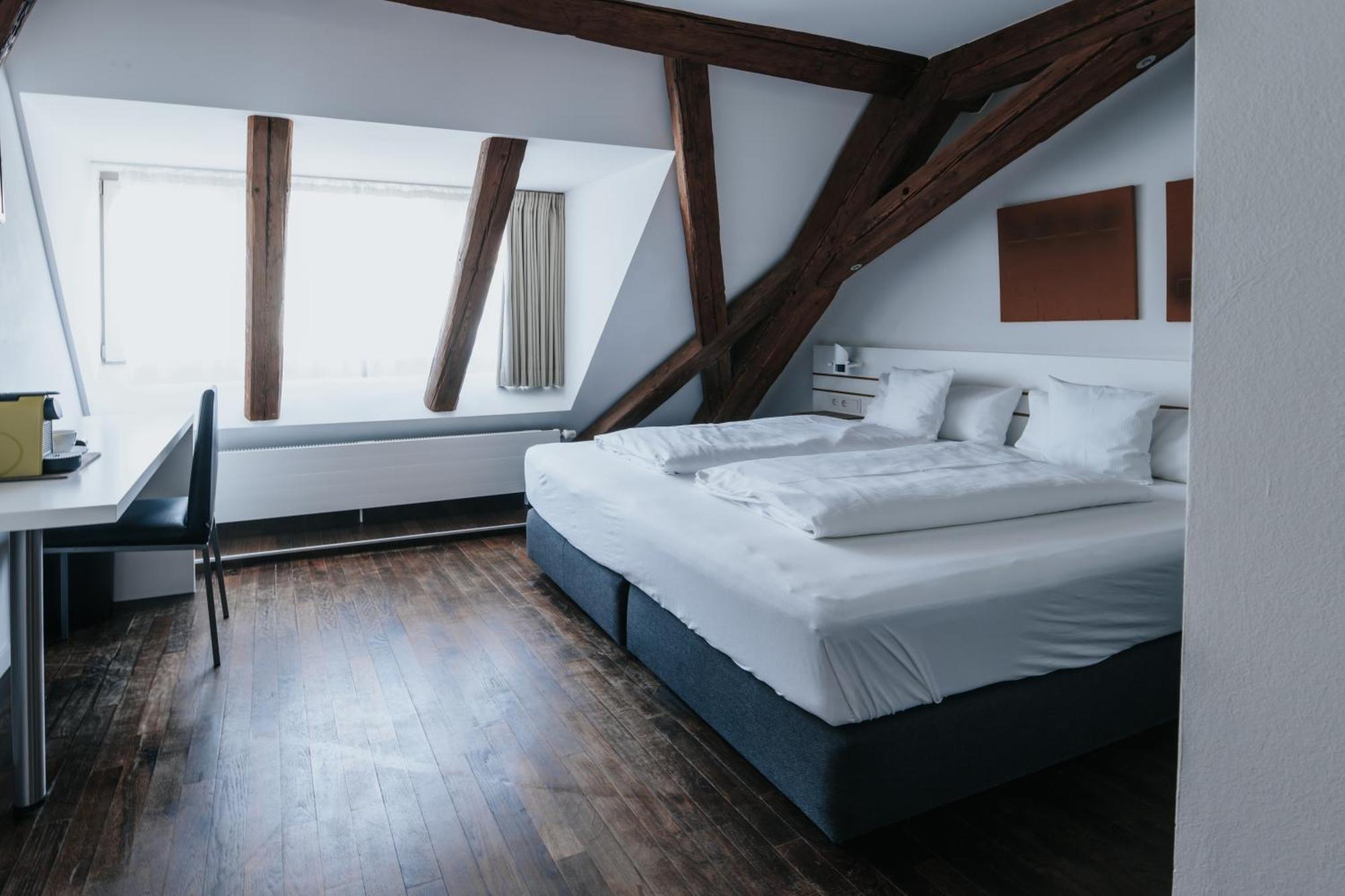 Design Hotel & Restaurant Loewen Улм Екстериор снимка