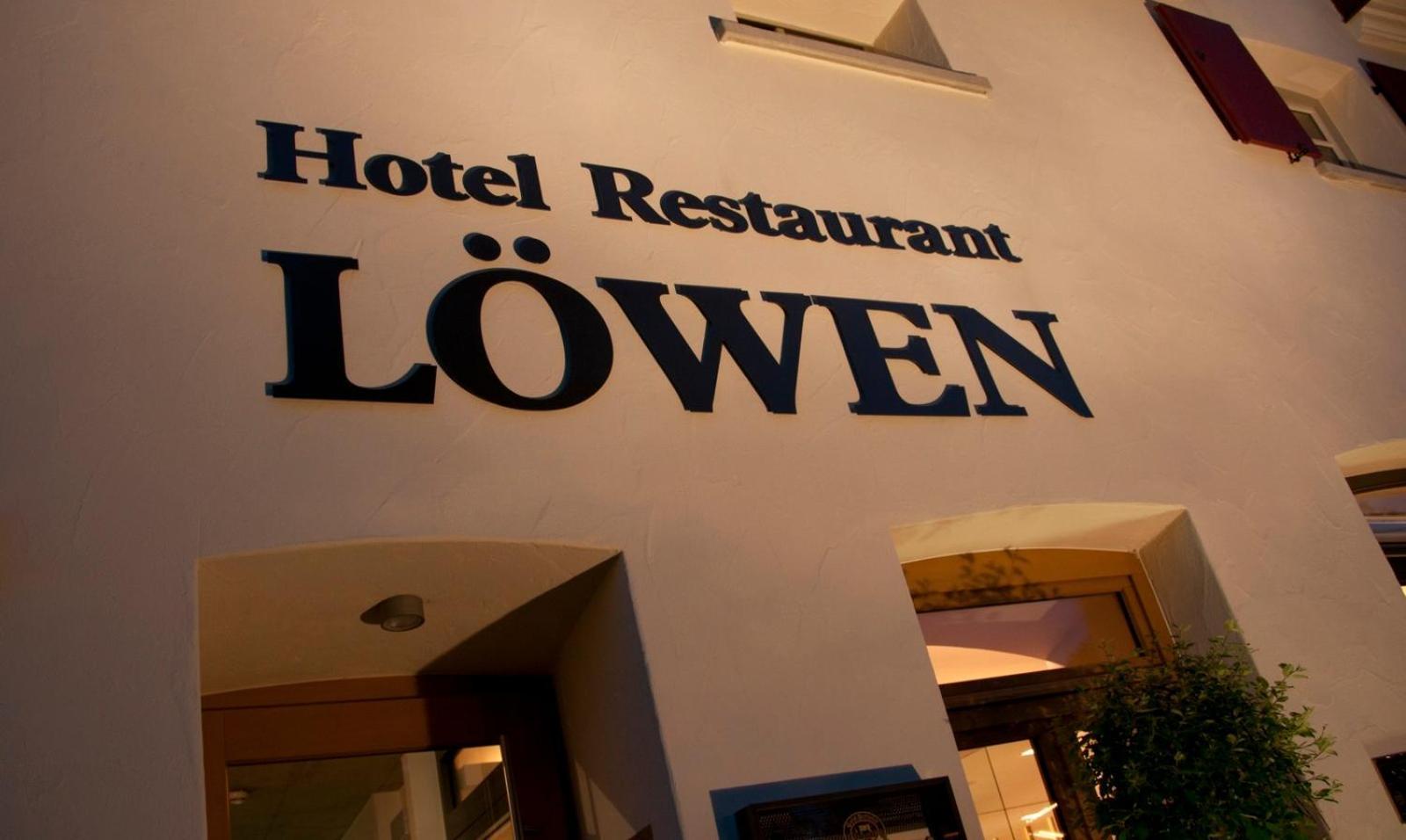 Design Hotel & Restaurant Loewen Улм Екстериор снимка