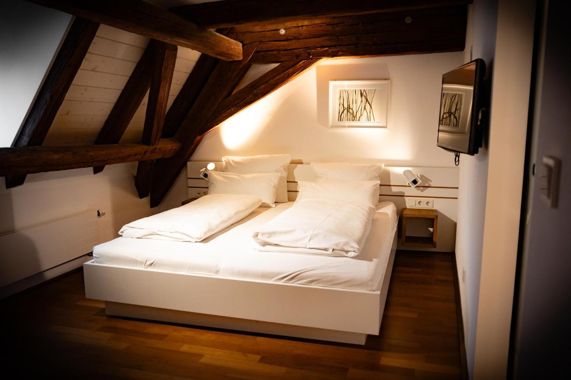 Design Hotel & Restaurant Loewen Улм Екстериор снимка