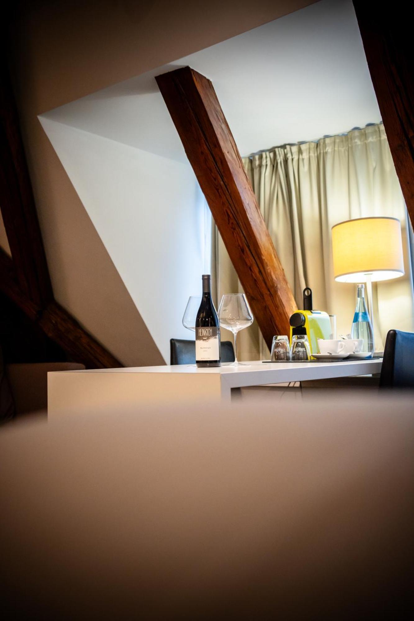 Design Hotel & Restaurant Loewen Улм Екстериор снимка